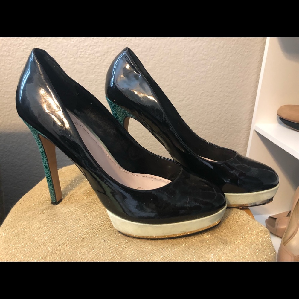 Black/aqua Almost new high heels